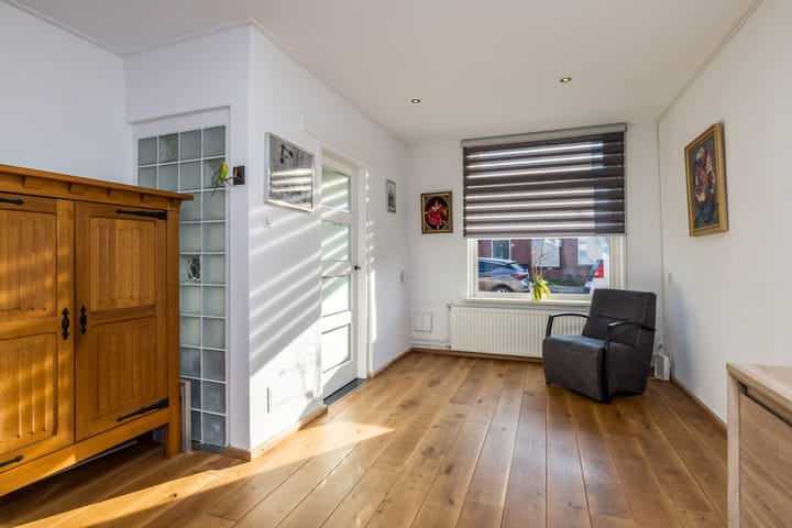 Photo 8 of Engerstraat 45