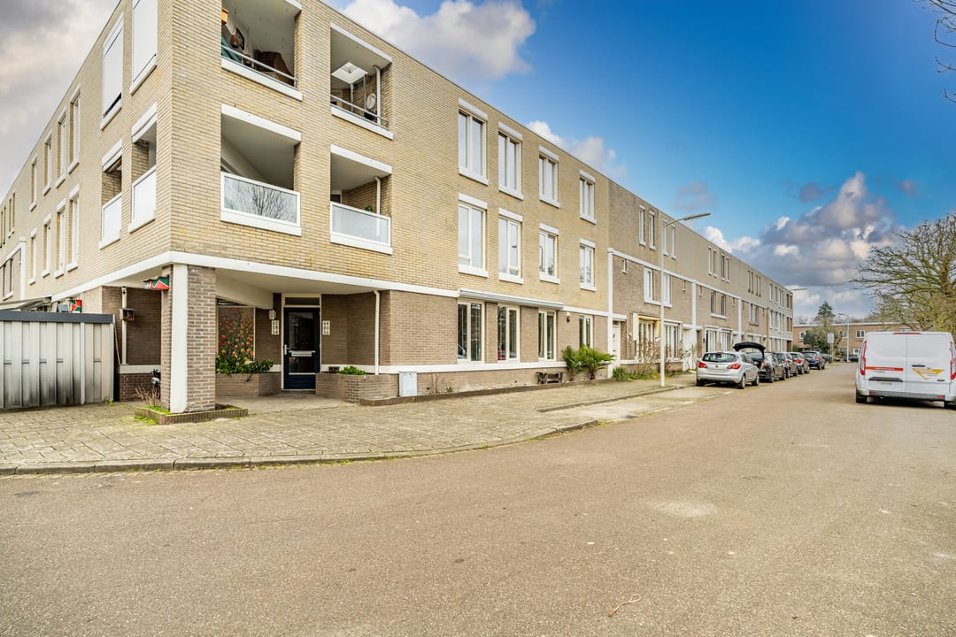 Foto 31 van Tjerk Kloostralaan 56