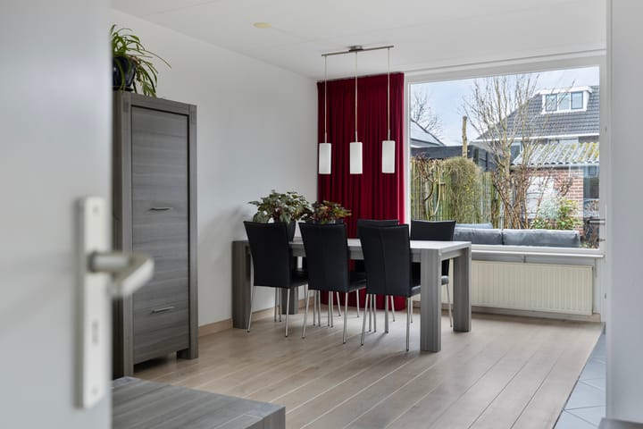 Photo 10 of Meidoorn 23