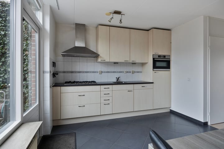 Photo 19 of Meidoorn 23