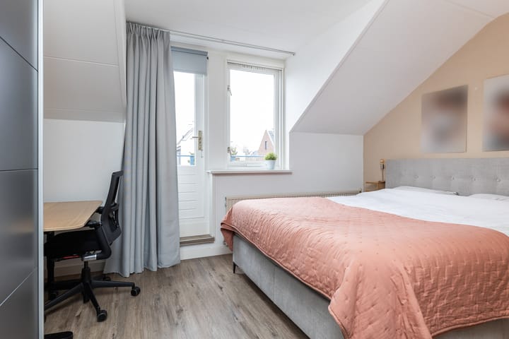 Photo 23 of Waalstraat 18