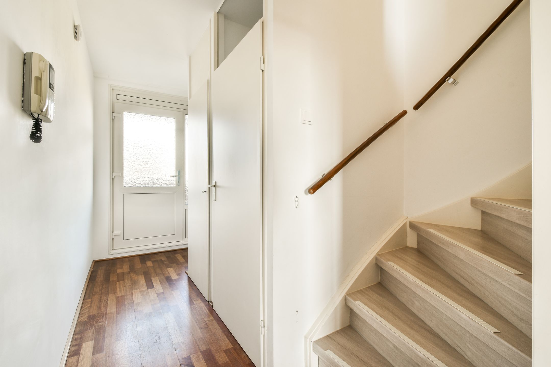 Photo 3 of Polsbroekstraat 34