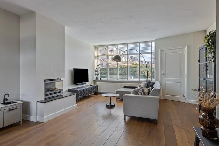 Photo 11 of Albert Schweitzerstraat 3