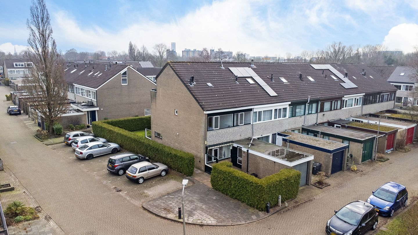 Photo 50 of Reinder Brolsmawei 14