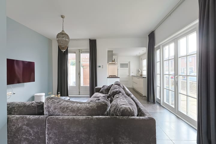 Foto 9 van Aarkade 74