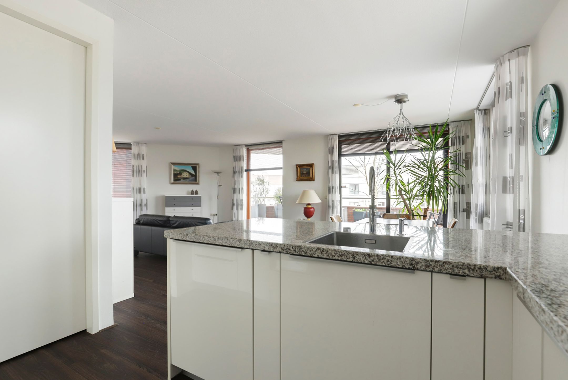 Foto 15 van Molenstraat 4