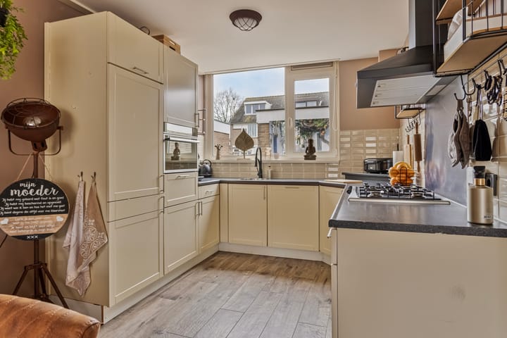 Foto 9 van Volkerakstraat 77