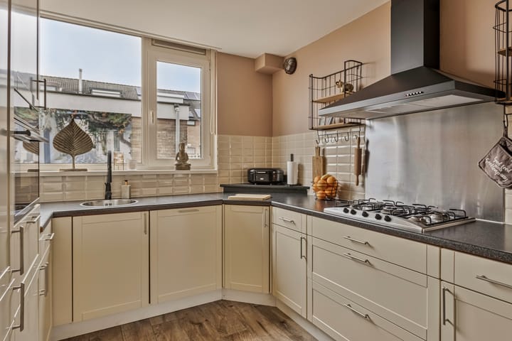 Foto 10 van Volkerakstraat 77