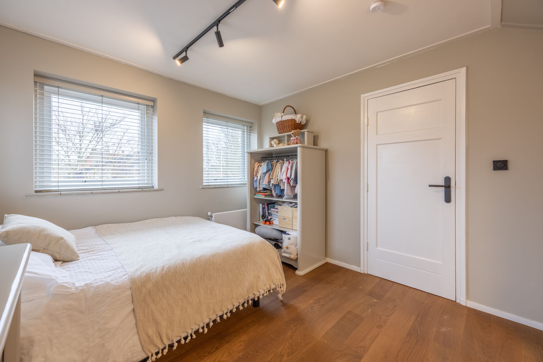 Photo 42 of Kalanderstraat 28