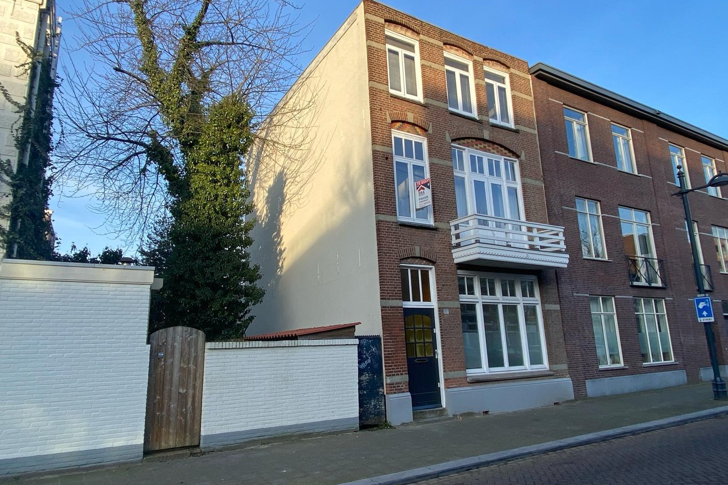 Bekijk foto 3 van Emmastraat 3