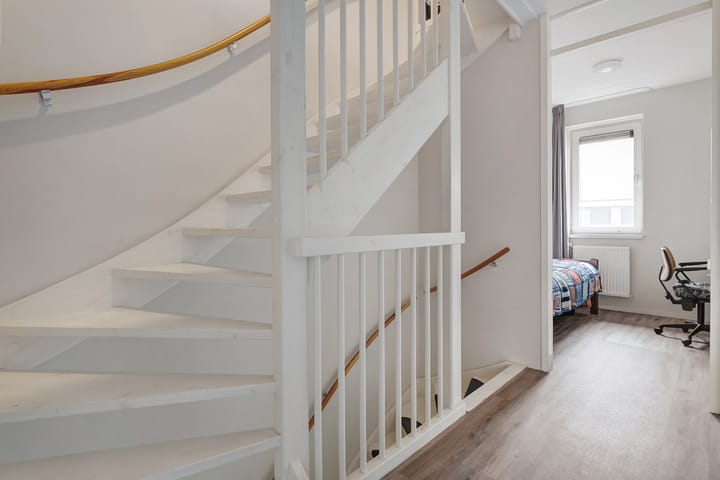 Foto 12 van Ennikstraat 5