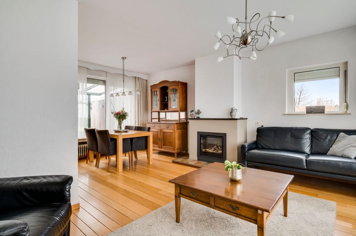 Foto 2 van Heldenseweg 15