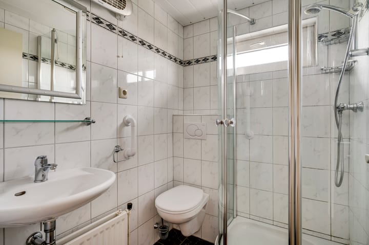 Foto 25 van Heldenseweg 15