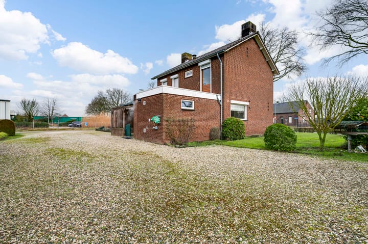 Foto 29 van Heldenseweg 15