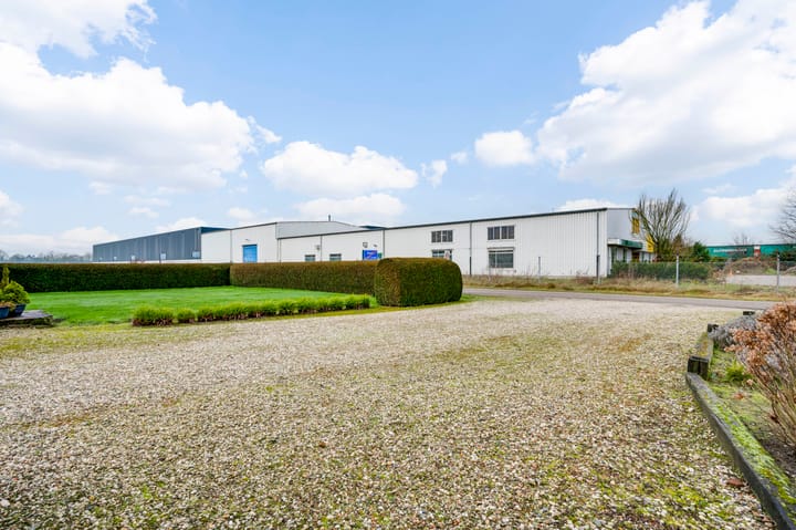 Foto 32 van Heldenseweg 15