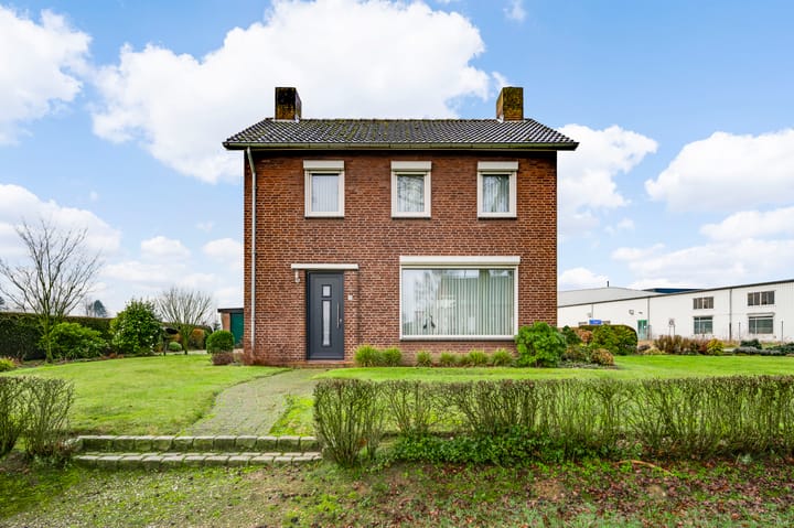 Foto 40 van Heldenseweg 15