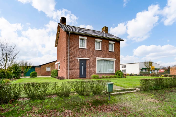 Foto 41 van Heldenseweg 15