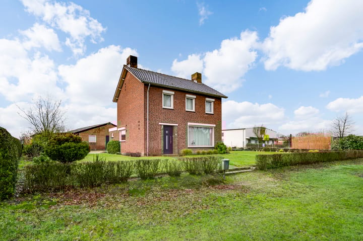 Foto 42 van Heldenseweg 15