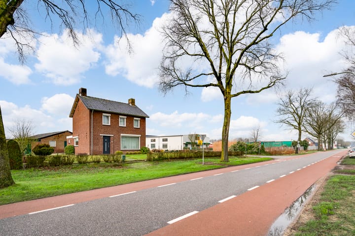 Foto 43 van Heldenseweg 15