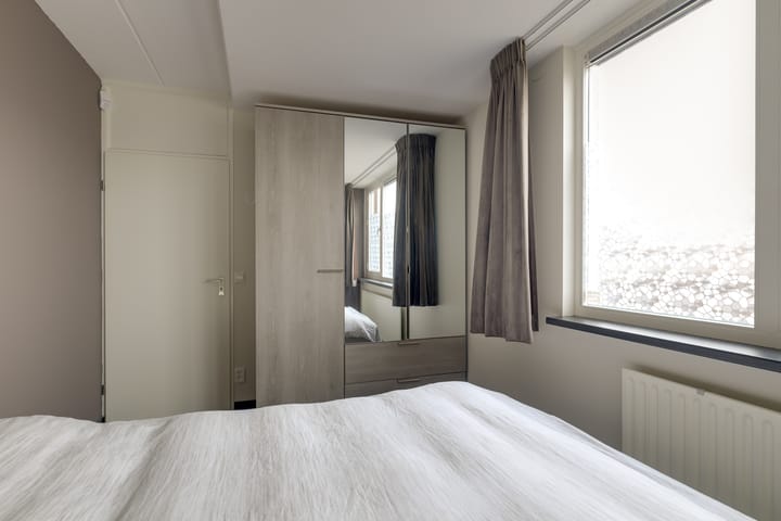 Foto 15 van Zandeveltplein 15