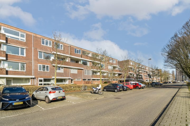 Photo 2 of Laan van Ouderzorg 123