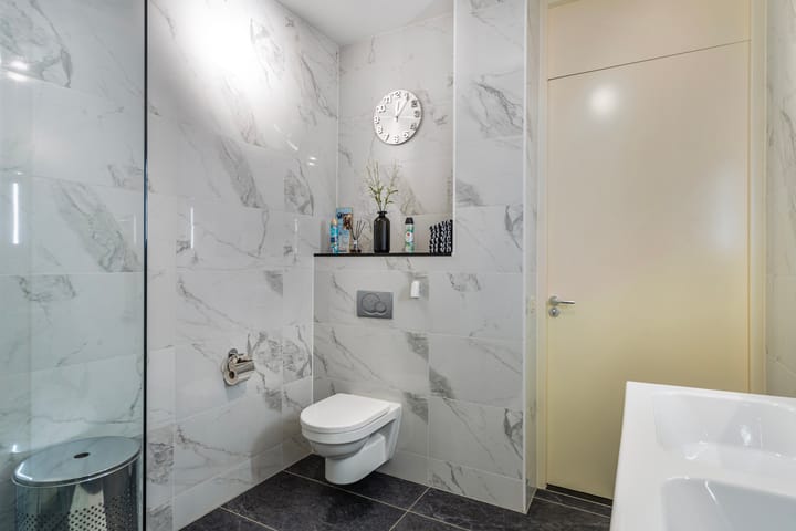 Photo 24 of Proostwetering 176