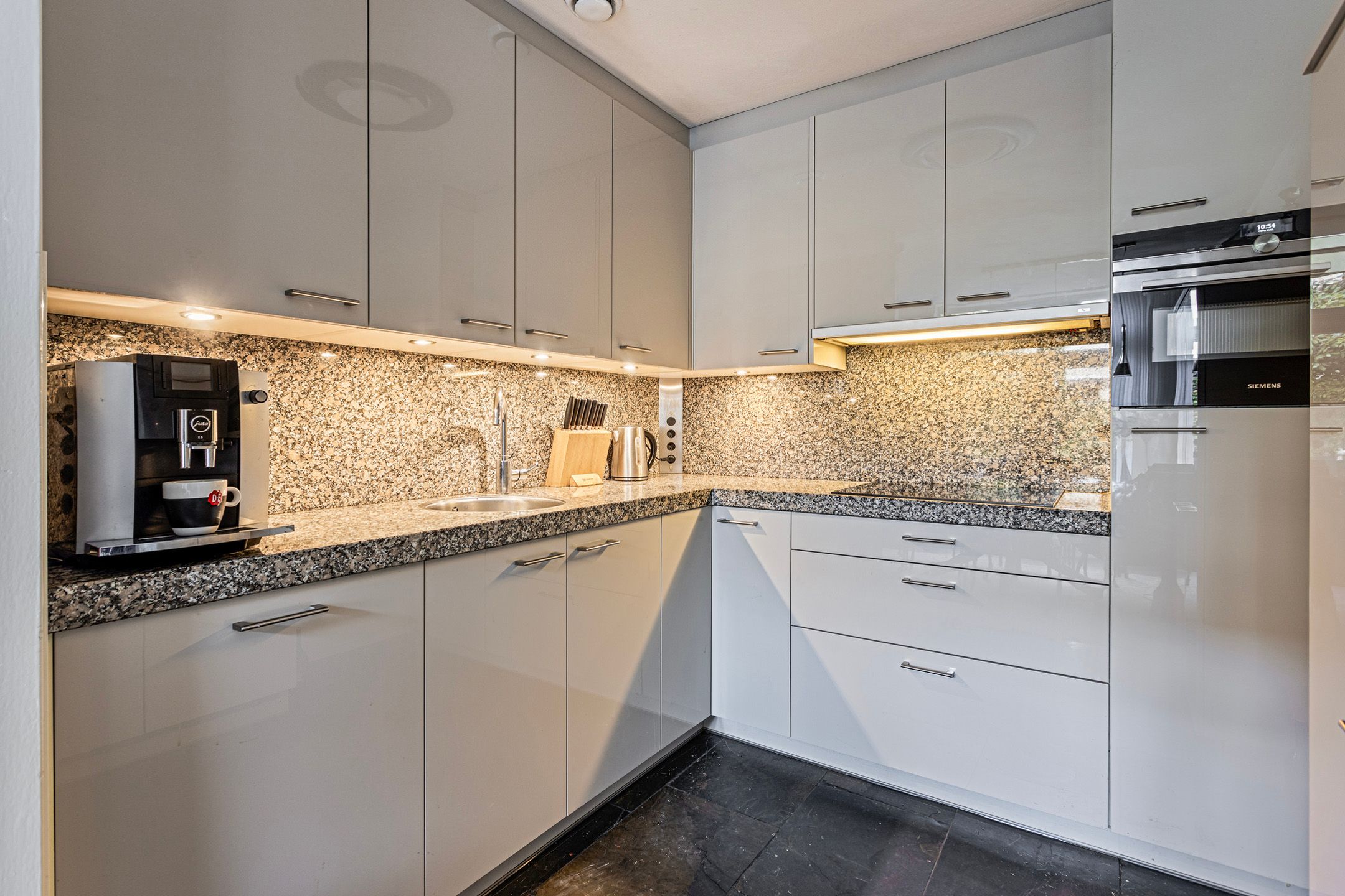 Photo 6 of Vierhoeksingel 152