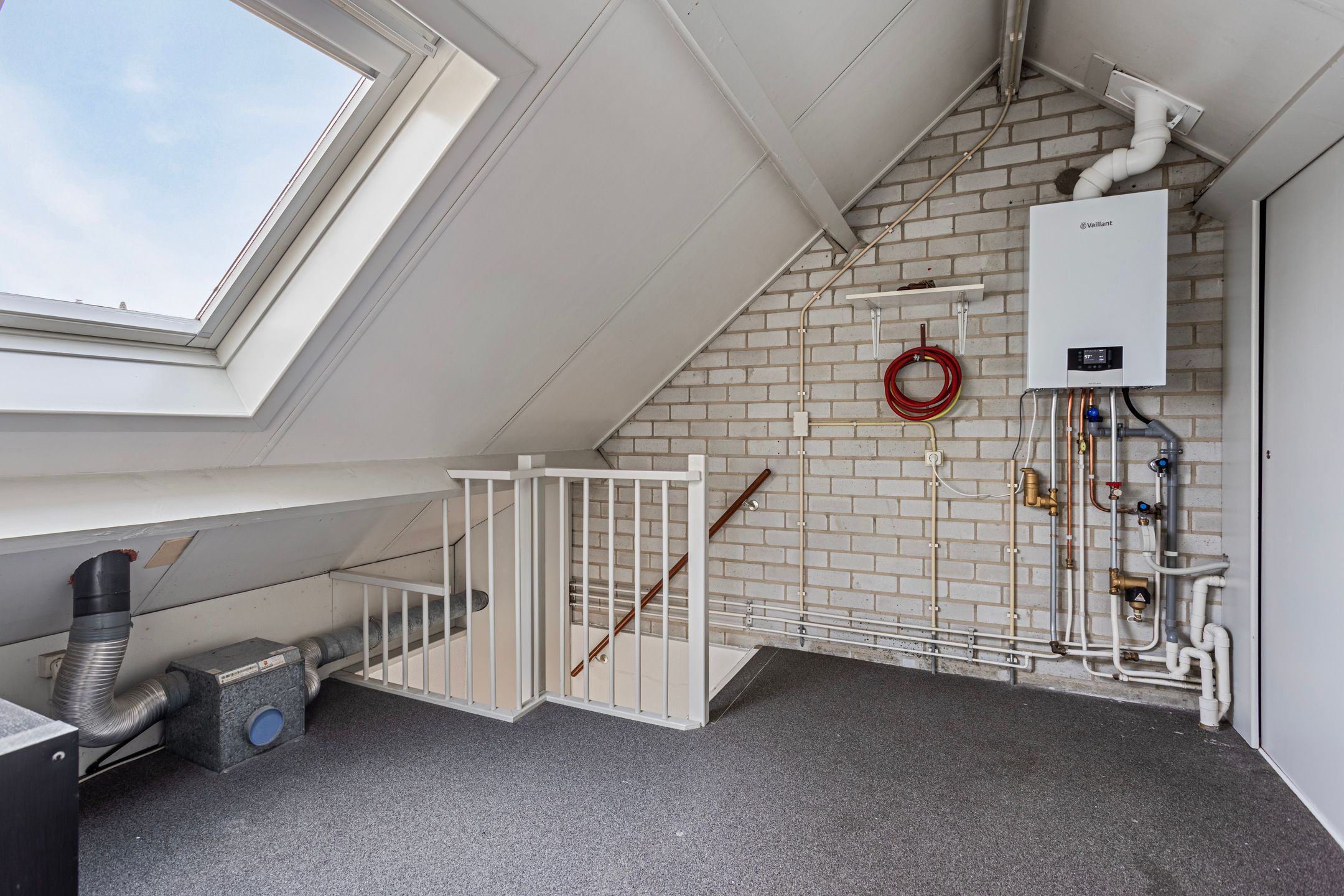 Photo 15 of Vierhoeksingel 152