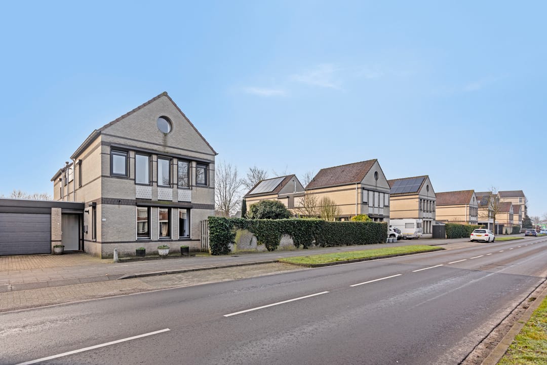 Photo 26 of Vierhoeksingel 152