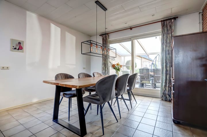 Photo 17 of Parallelstraat 36