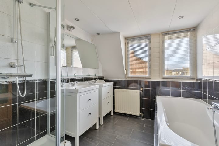 Foto 29 van Oranje Nassaustraat 49