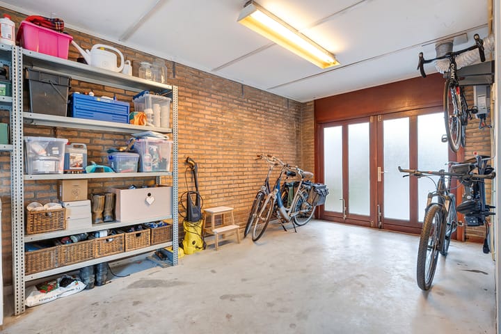 Photo 23 of De Aalscholver 16