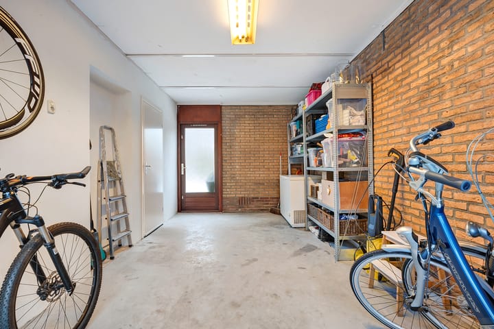 Photo 24 of De Aalscholver 16