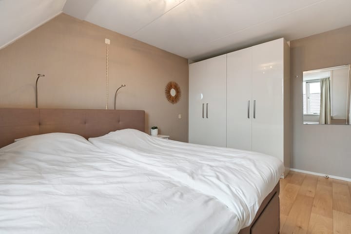 Photo 31 of De Aalscholver 16