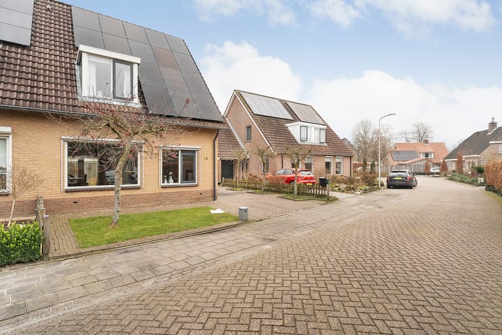 Photo 48 of De Aalscholver 16