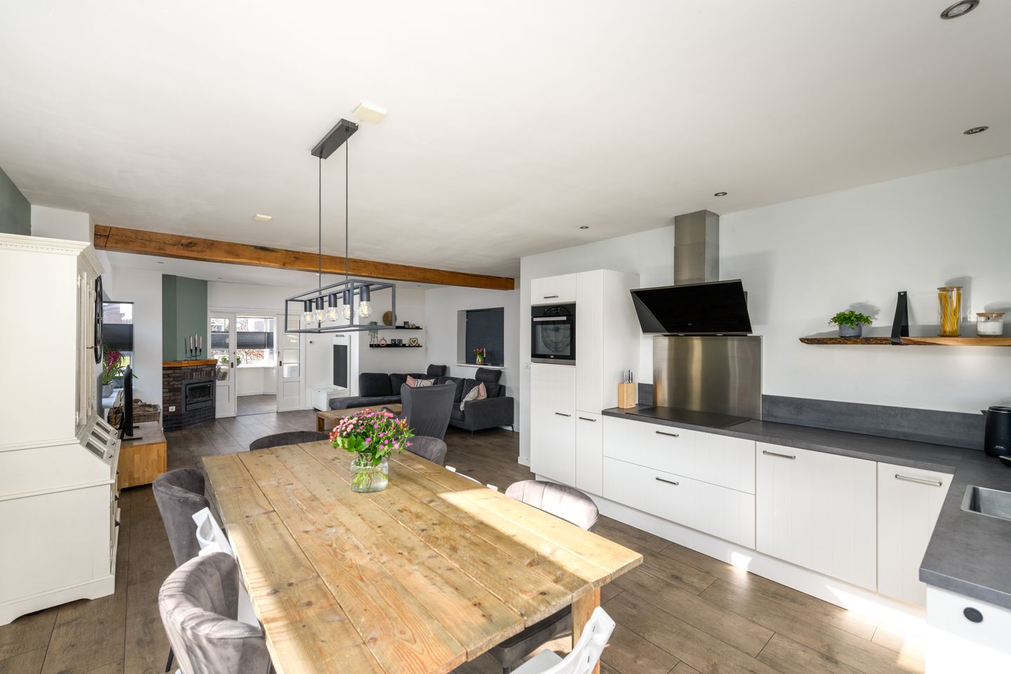 Foto 5 van Lycklamaweg 142