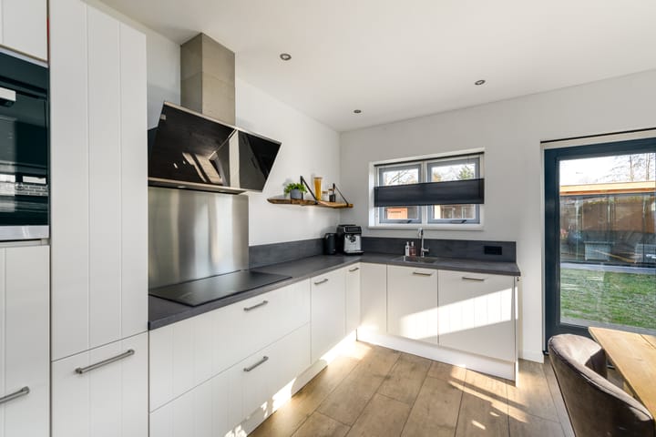 Foto 7 van Lycklamaweg 142