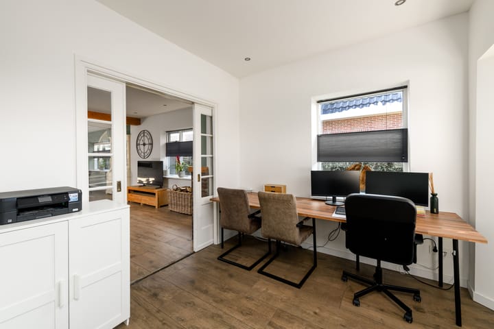 Foto 16 van Lycklamaweg 142