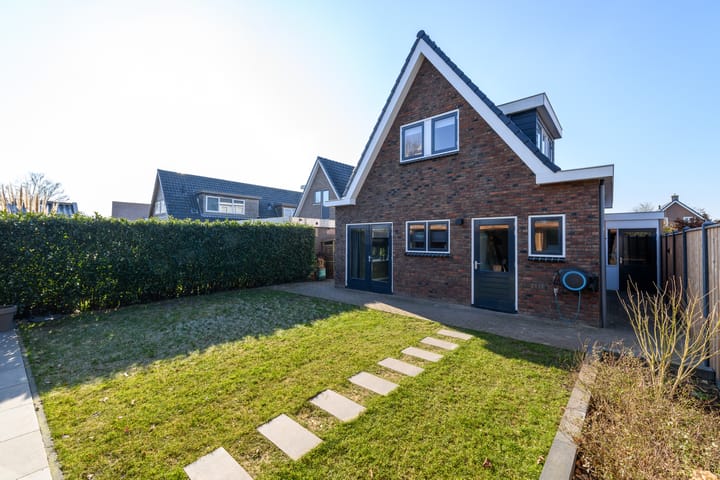 Foto 37 van Lycklamaweg 142