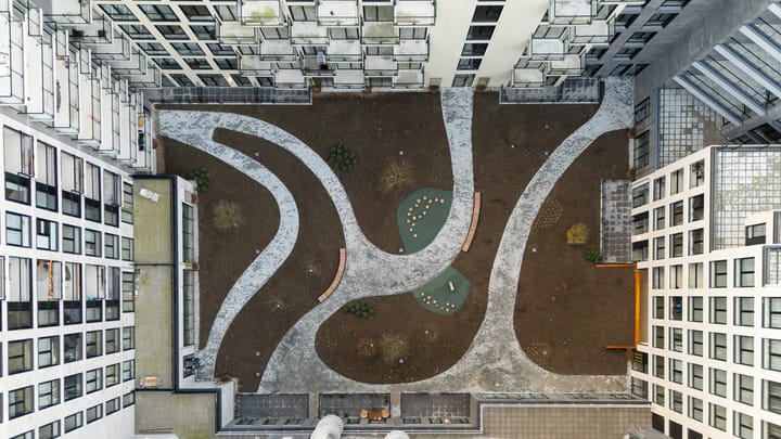 Photo 25 of Dudokstraat 182