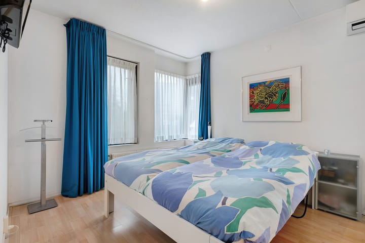 Foto 32 van Gentiaan 16