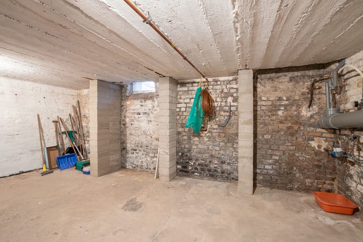 Photo 14 of Heiveldstraat 34