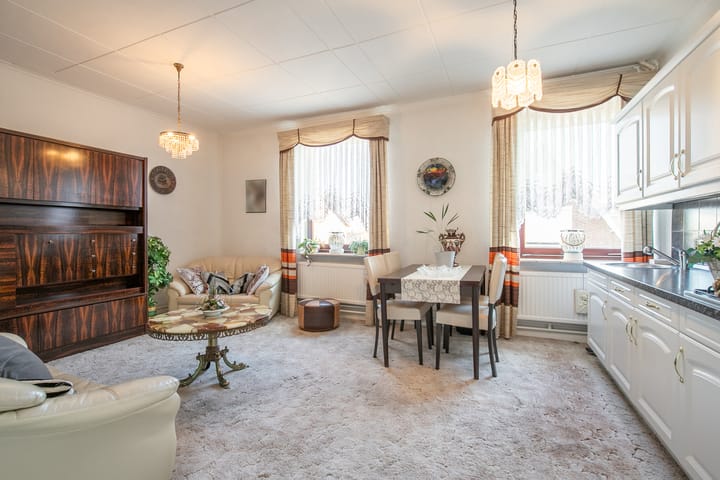 Photo 15 of Heiveldstraat 34