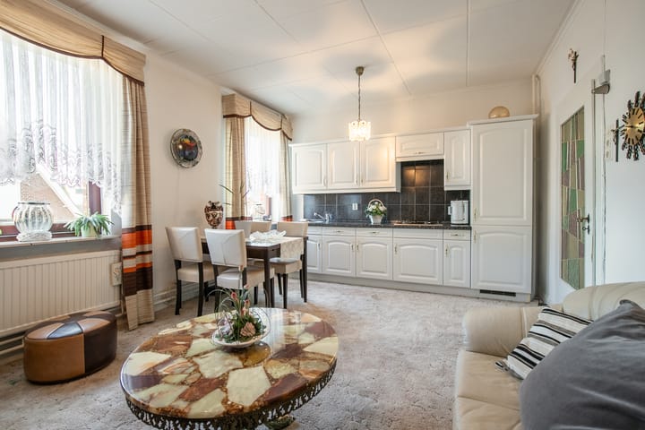 Photo 16 of Heiveldstraat 34