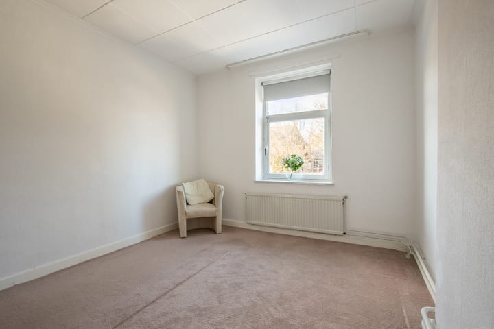 Photo 18 of Heiveldstraat 34