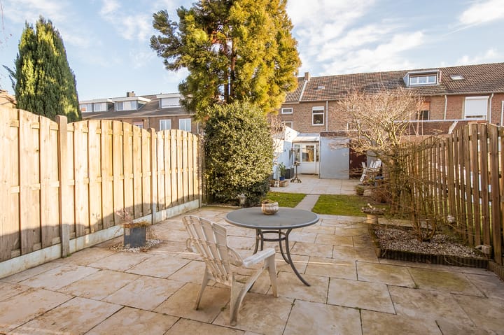 Photo 22 of Heiveldstraat 34