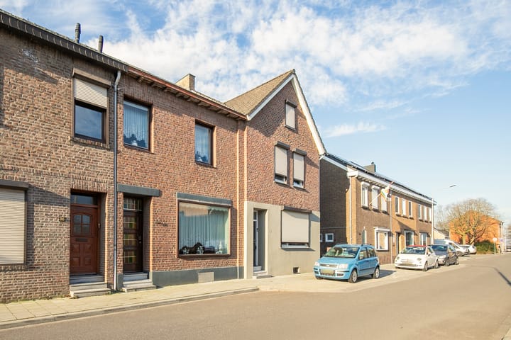 Photo 25 of Heiveldstraat 34