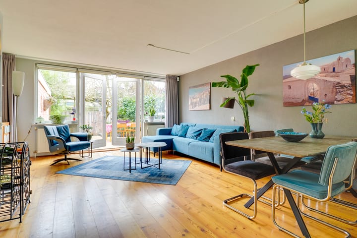 Foto 2 van Westfalen 64