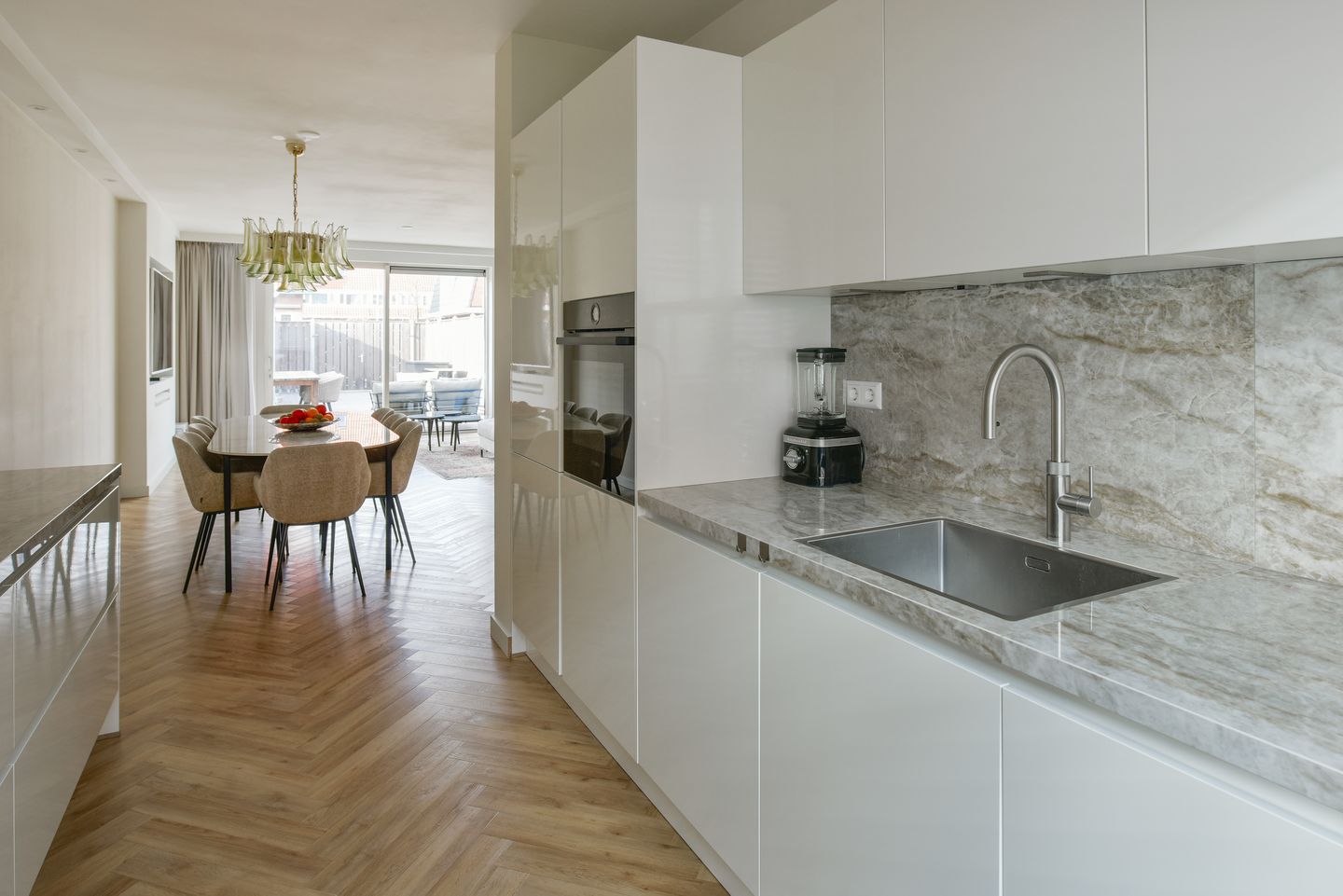 Foto 10 van Gevers van Endegeeststraat 6