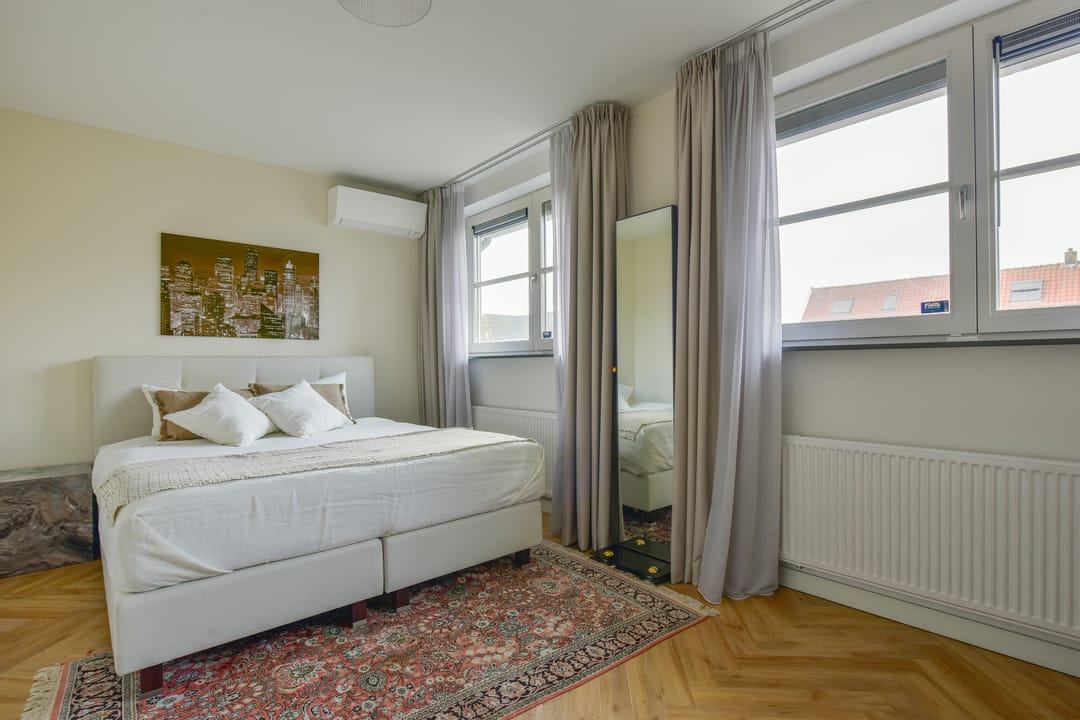 Foto 16 van Gevers van Endegeeststraat 6